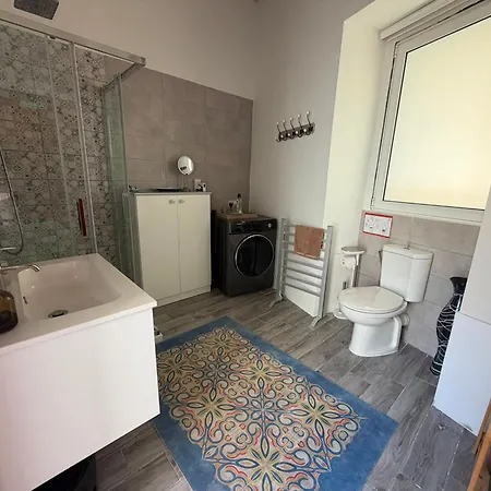 Charming 1br Maisonette In The Heart Of