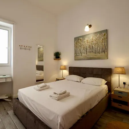 Charming 1br Maisonette In The Heart Of *