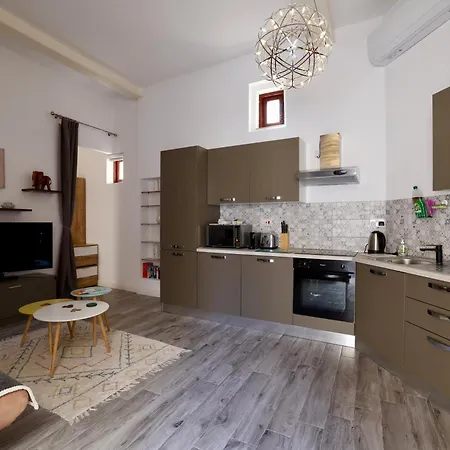 Charming 1br Maisonette In The Heart Of Апартаменты Balzan